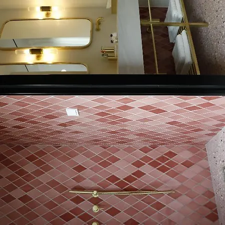 Gatsby Hotel 5*